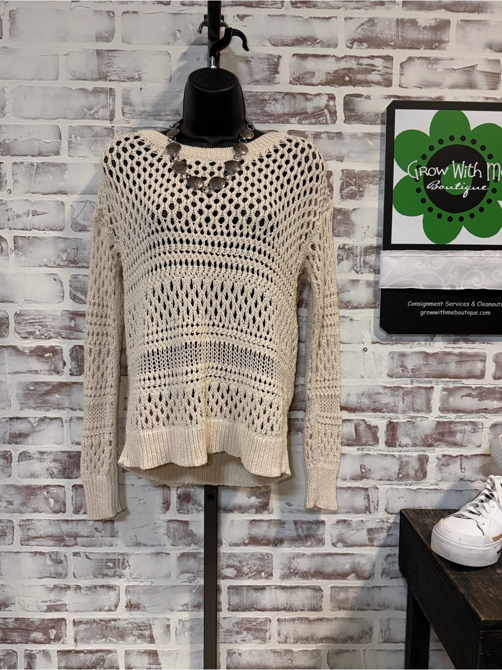 American Eagle Outfitters Open-Knit Cream Sweater small